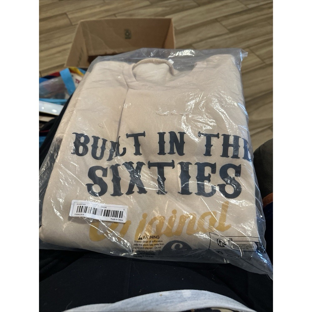 New  Women's Built in the Sixties Sweat Shirt S